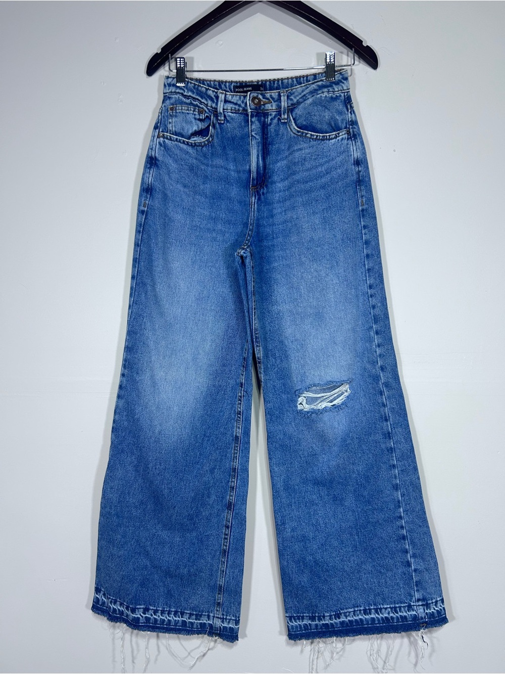 Pool Jeans High-Rise Wide-Leg Distressed Jeans — Blue